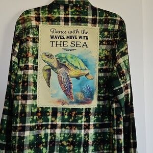 Angry Minnow Clothing Co. Sea Turtle Flannel Shirt Size M